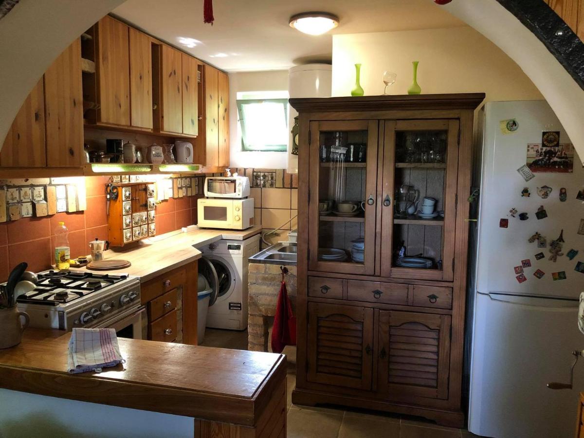Szendergo - Apartman Hajos Pincefalu Exteriör bild